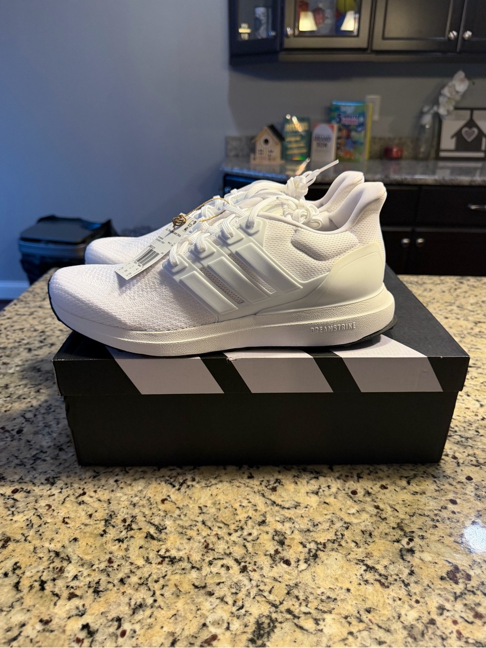 Size 11.5  Adidas UltraDream DNA Cloud White SKU  JS0321 Brand New
